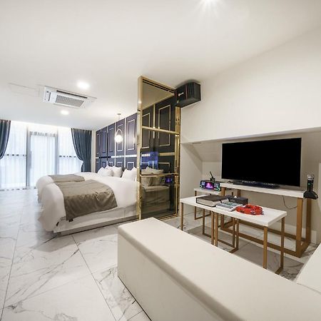 Hotel Maria Пхьонтхек Екстер'єр фото