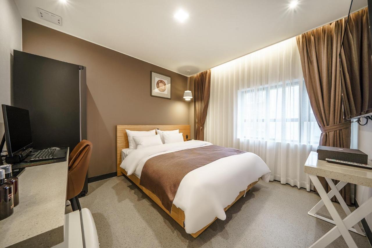 Hotel Maria Пхьонтхек Екстер'єр фото