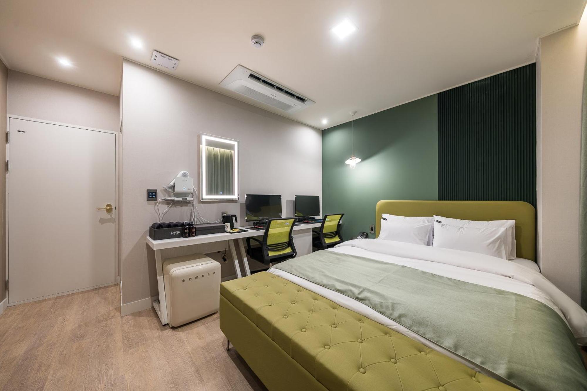 Hotel Maria Пхьонтхек Екстер'єр фото